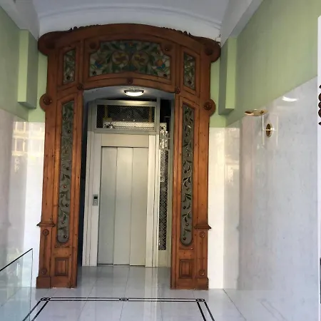 Mr. Serrano Apartment Barcelona